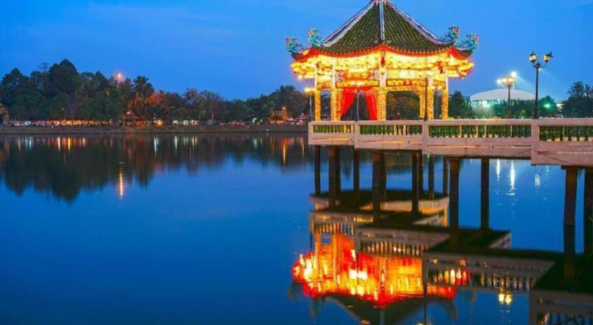 B2 Udon Thani Boutique And Budget Hotel Buitenkant foto