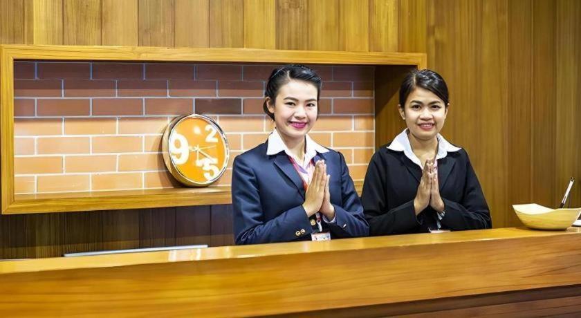 B2 Udon Thani Boutique And Budget Hotel Buitenkant foto