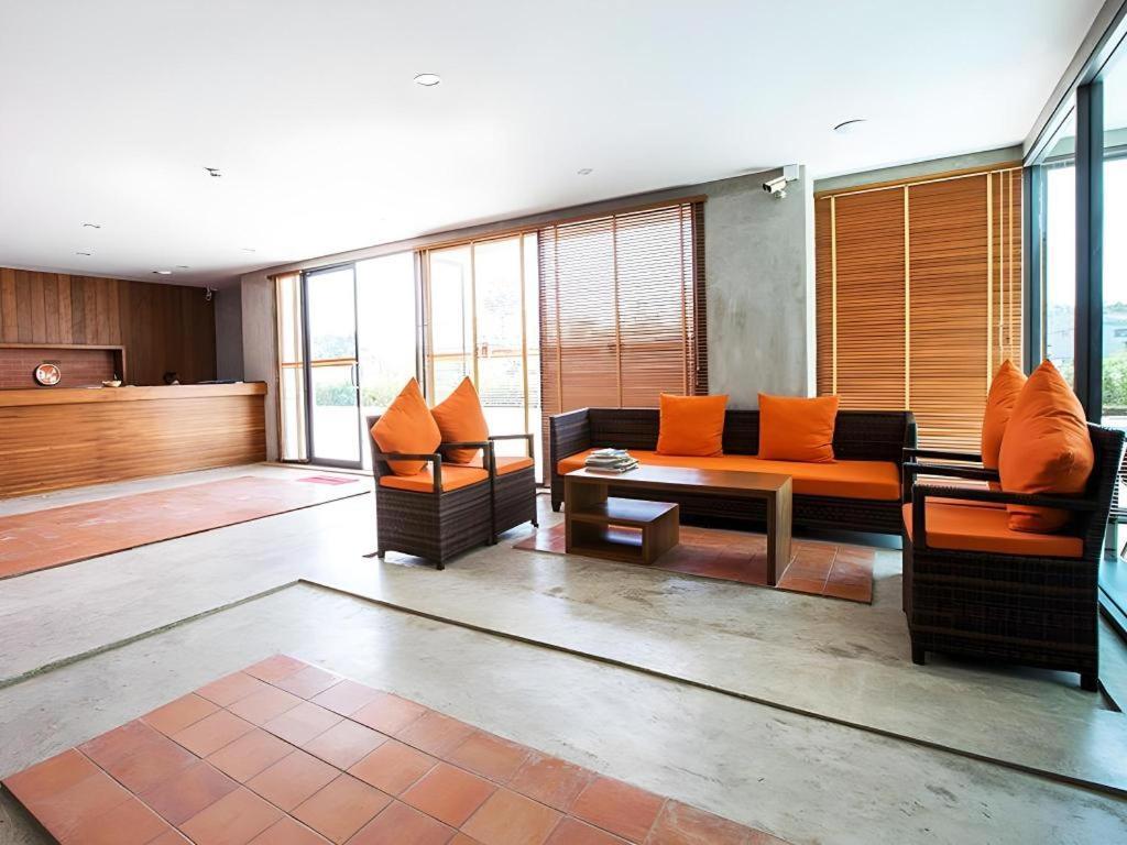 B2 Udon Thani Boutique And Budget Hotel Buitenkant foto